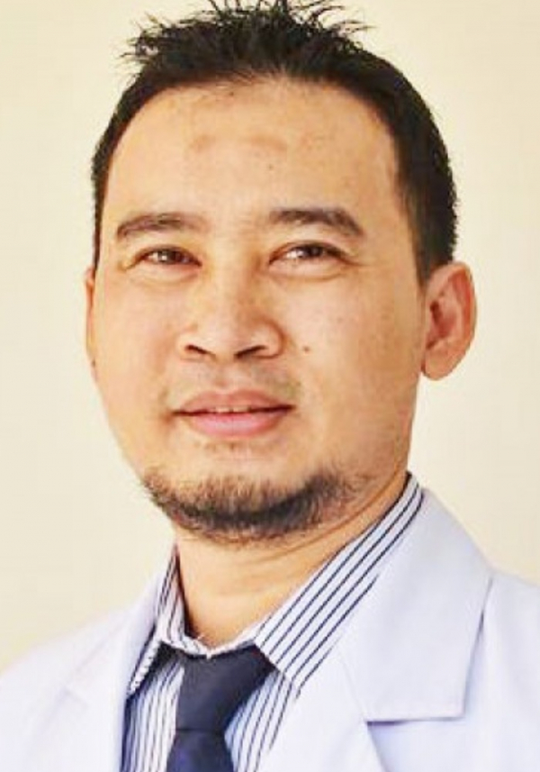 Dr Budi Surakhman, SpM
