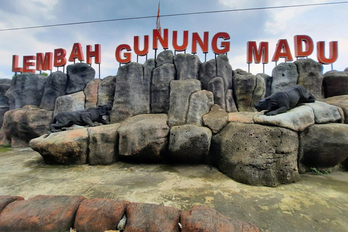 Lembah Gunung Madu