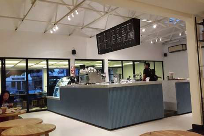 Anomali Coffee Menteng